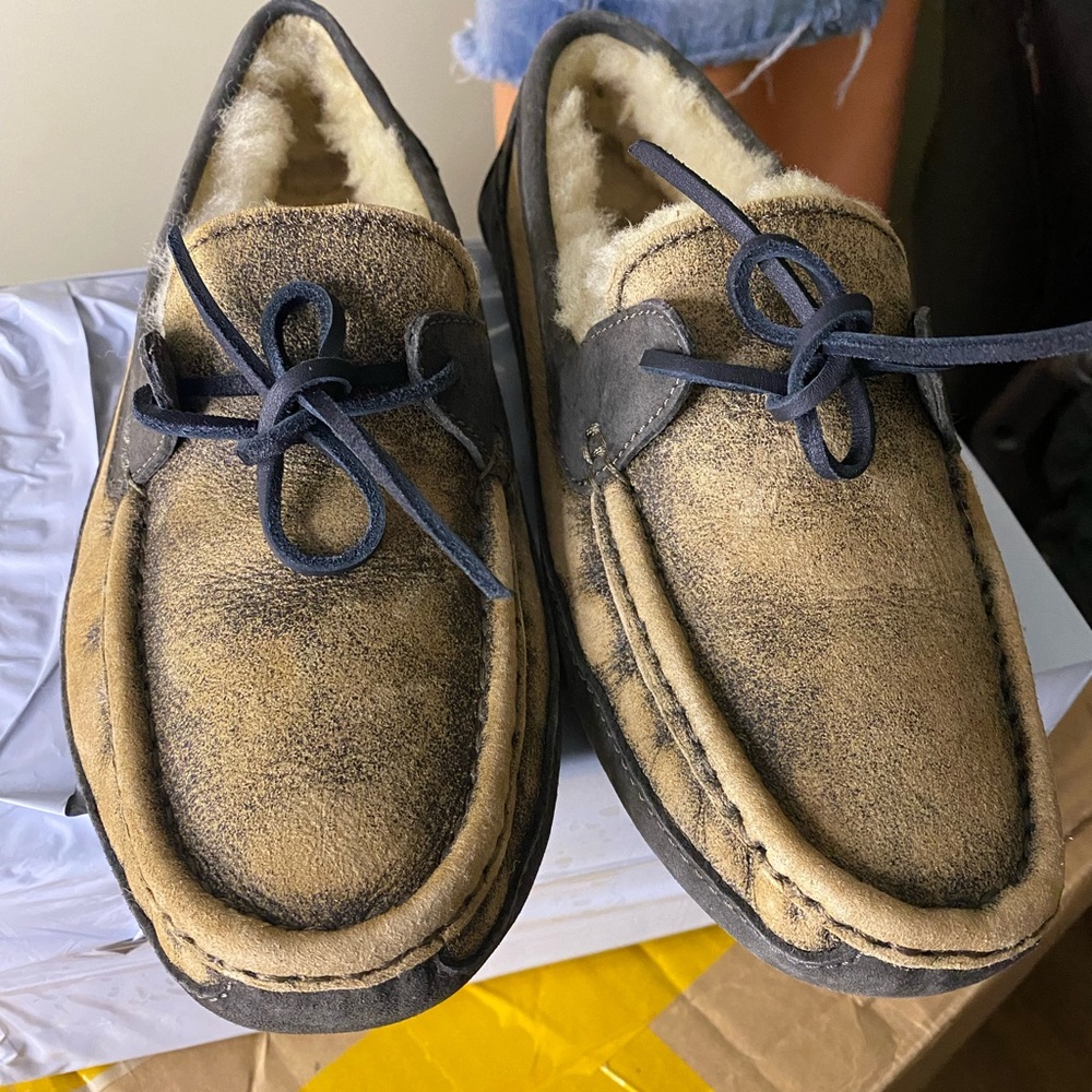 Ugg Australia Byron Cappuccino Dark Brown Suede Slippers Men’s Size 8